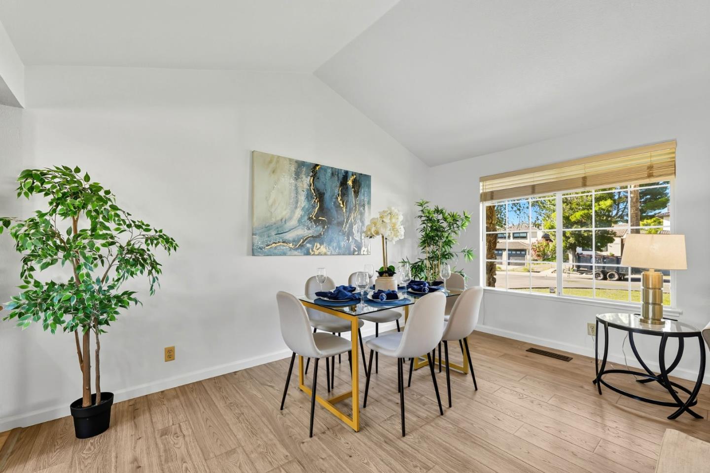 Detail Gallery Image 17 of 39 For 3344 Quesada Dr, San Jose,  CA 95148 - 4 Beds | 2/1 Baths