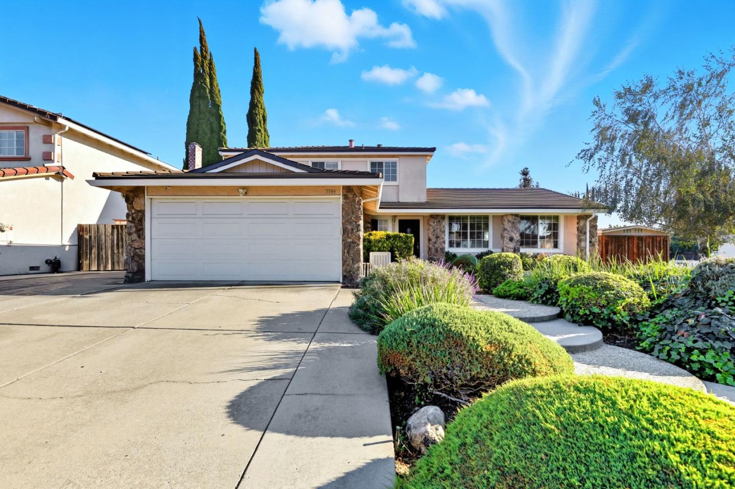 Detail Gallery Image 2 of 39 For 3344 Quesada Dr, San Jose,  CA 95148 - 4 Beds | 2/1 Baths