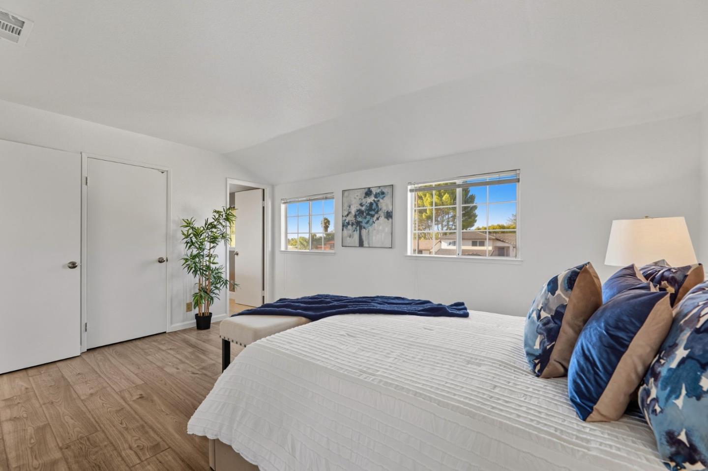 Detail Gallery Image 25 of 39 For 3344 Quesada Dr, San Jose,  CA 95148 - 4 Beds | 2/1 Baths