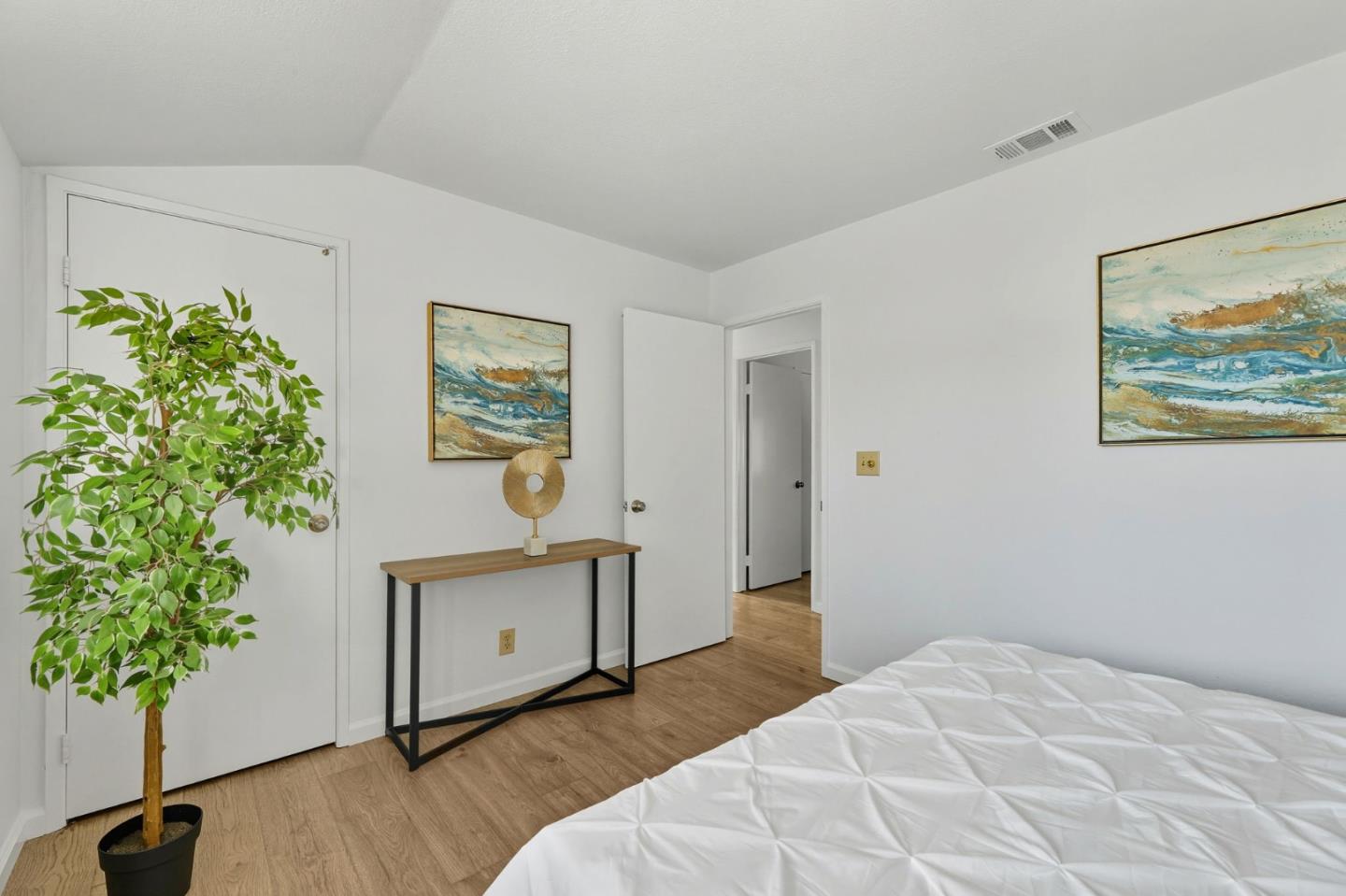 Detail Gallery Image 27 of 39 For 3344 Quesada Dr, San Jose,  CA 95148 - 4 Beds | 2/1 Baths