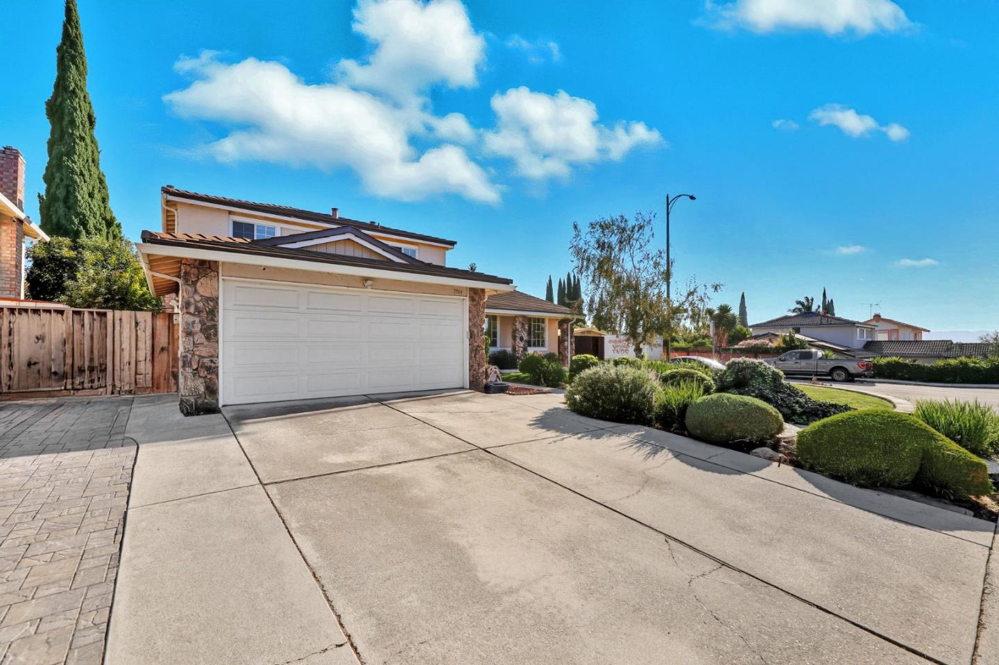 Detail Gallery Image 3 of 39 For 3344 Quesada Dr, San Jose,  CA 95148 - 4 Beds | 2/1 Baths