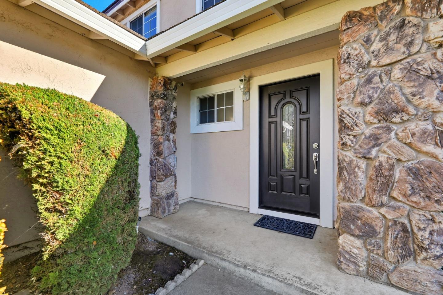 Detail Gallery Image 5 of 39 For 3344 Quesada Dr, San Jose,  CA 95148 - 4 Beds | 2/1 Baths