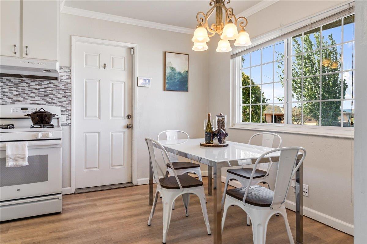 Detail Gallery Image 11 of 38 For 1752 Mendocino St, Seaside,  CA 93955 - 3 Beds | 2 Baths