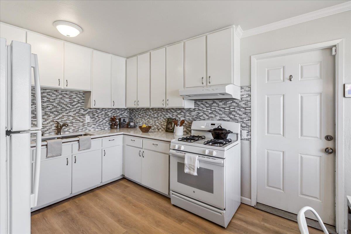 Detail Gallery Image 14 of 38 For 1752 Mendocino St, Seaside,  CA 93955 - 3 Beds | 2 Baths