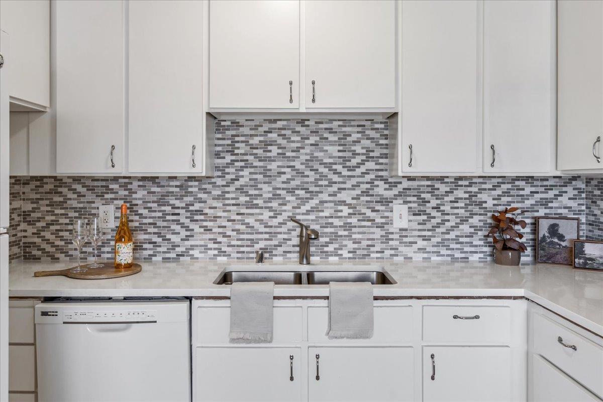 Detail Gallery Image 16 of 38 For 1752 Mendocino St, Seaside,  CA 93955 - 3 Beds | 2 Baths