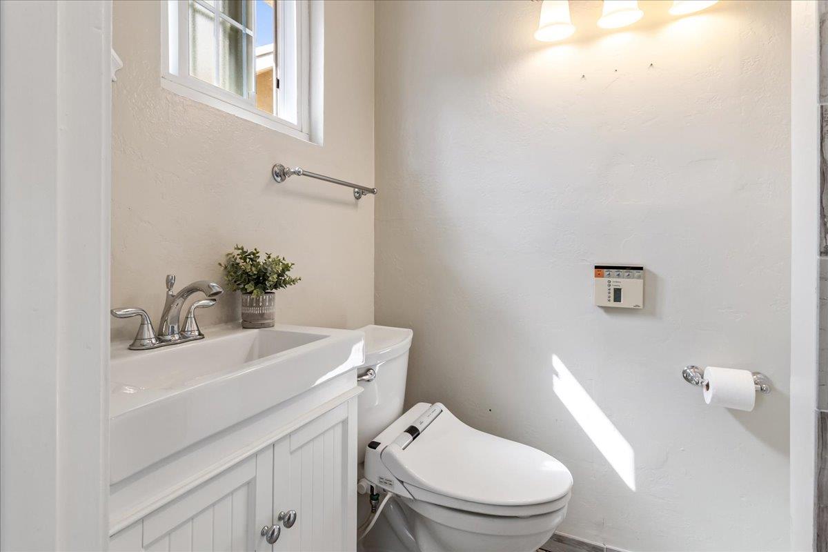 Detail Gallery Image 21 of 38 For 1752 Mendocino St, Seaside,  CA 93955 - 3 Beds | 2 Baths