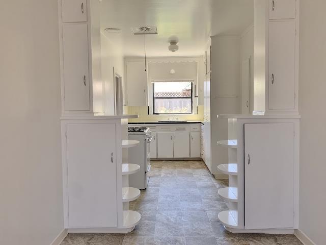 Detail Gallery Image 11 of 30 For 1-6 Hodel Ct, Hollister,  CA 95023 - – Beds | – Baths