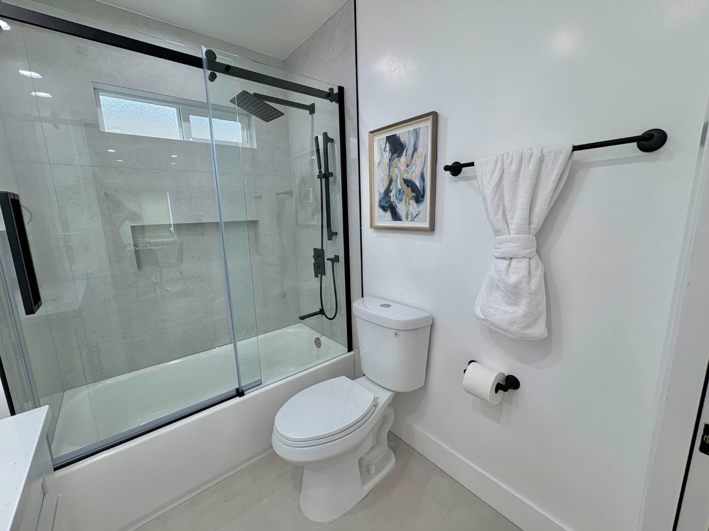 Detail Gallery Image 15 of 30 For 214 S 22nd St, San Jose,  CA 95116 - 5 Beds | 3 Baths