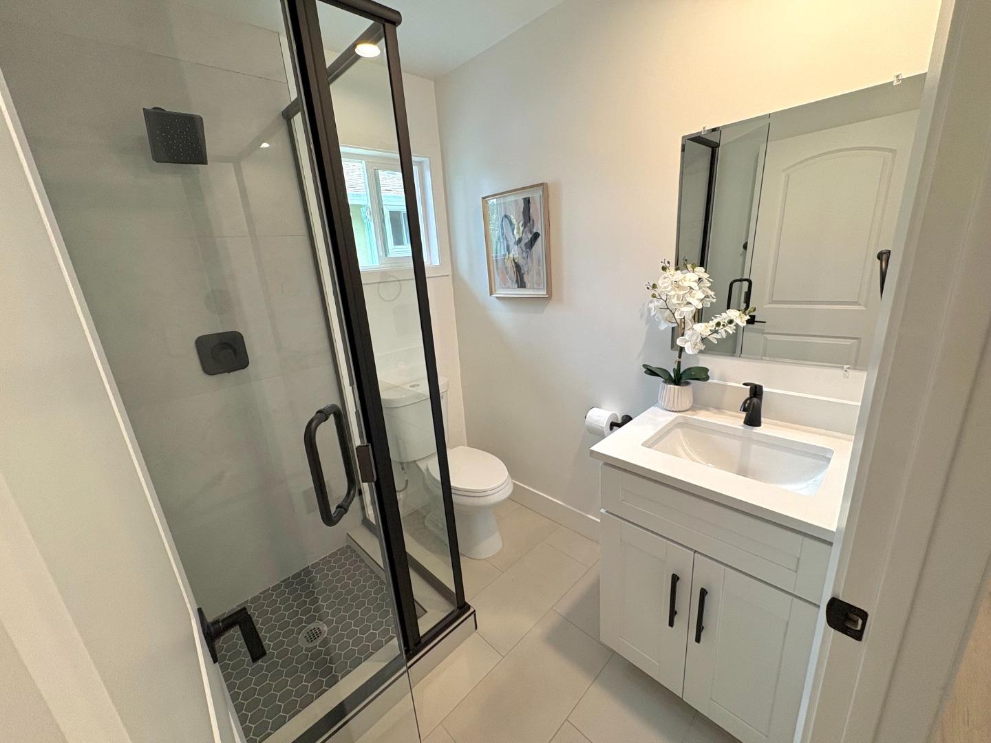 Detail Gallery Image 17 of 30 For 214 S 22nd St, San Jose,  CA 95116 - 5 Beds | 3 Baths