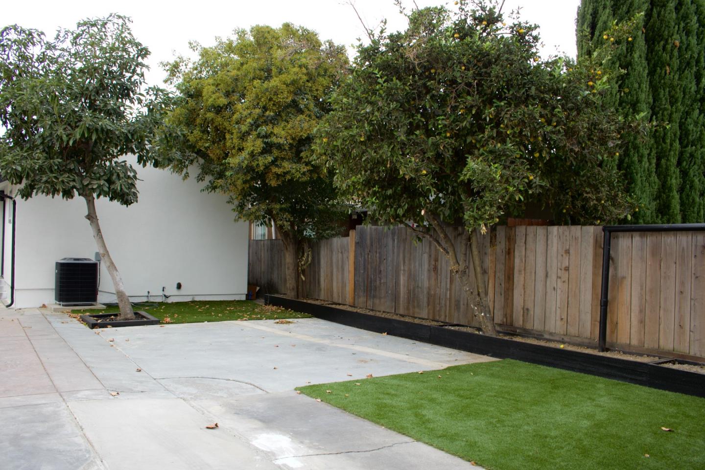 Detail Gallery Image 3 of 30 For 214 S 22nd St, San Jose,  CA 95116 - 5 Beds | 3 Baths