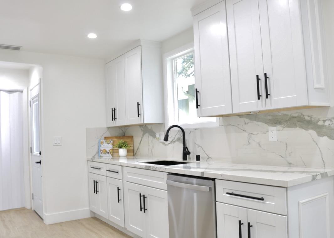 Detail Gallery Image 9 of 30 For 214 S 22nd St, San Jose,  CA 95116 - 5 Beds | 3 Baths