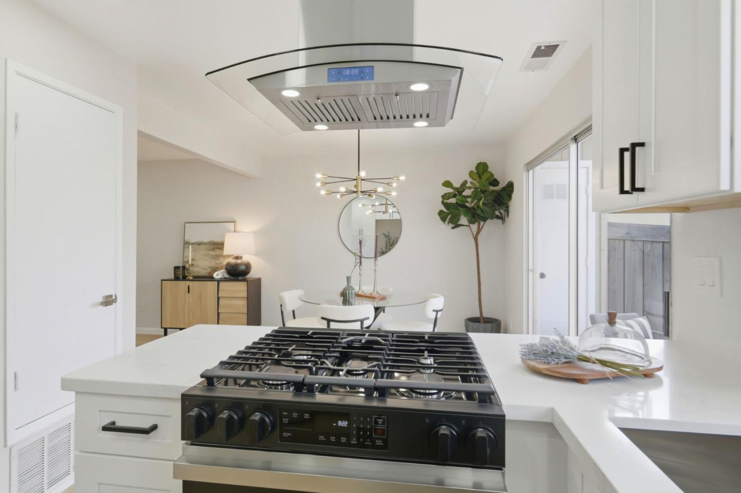 Detail Gallery Image 13 of 47 For 3070 Ironside Ct, San Jose,  CA 95132 - 4 Beds | 2/1 Baths