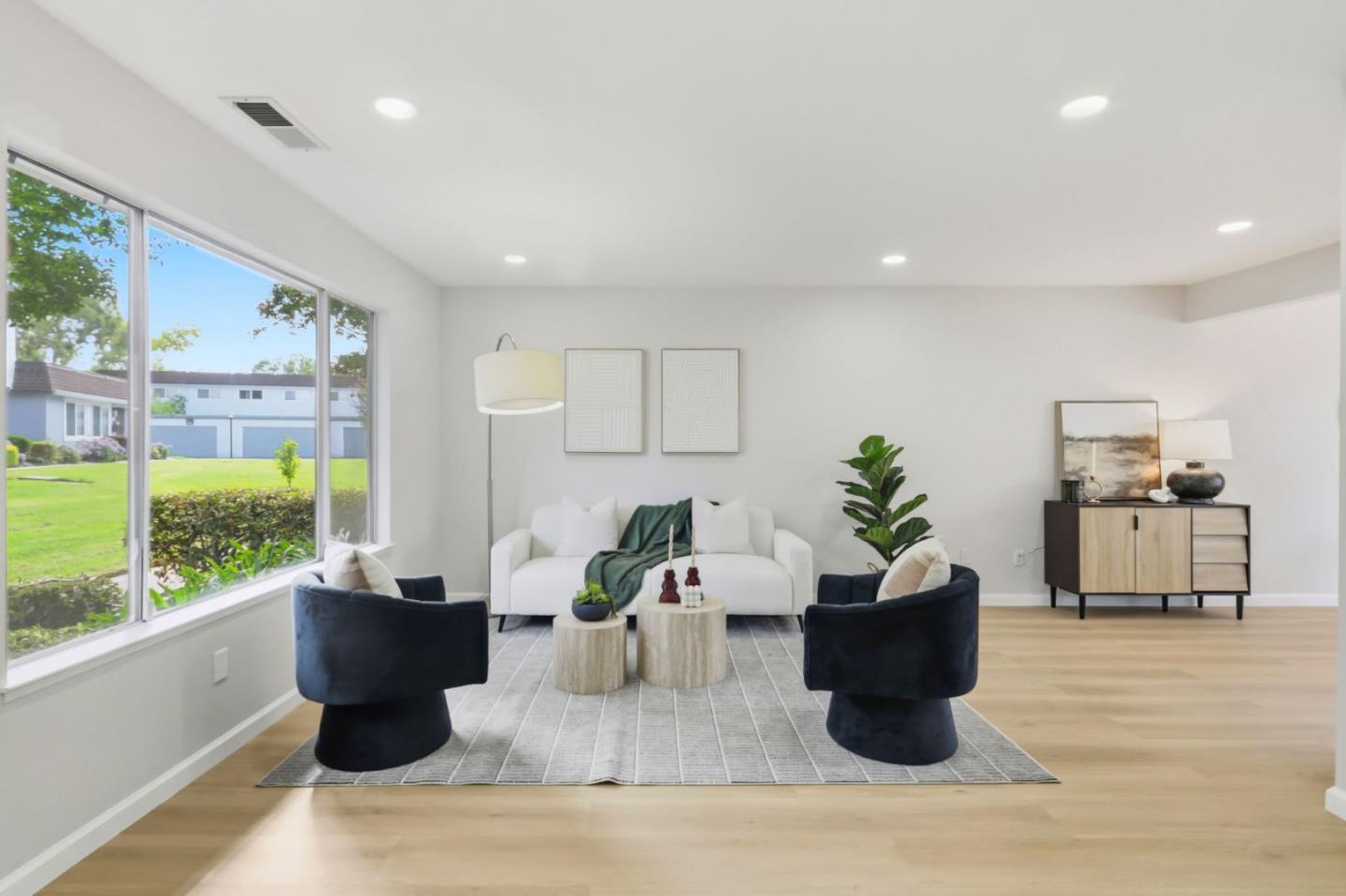 Detail Gallery Image 2 of 47 For 3070 Ironside Ct, San Jose,  CA 95132 - 4 Beds | 2/1 Baths