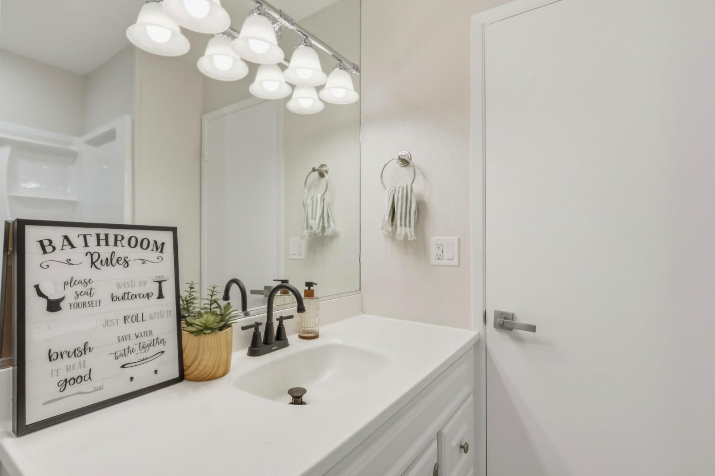 Detail Gallery Image 33 of 47 For 3070 Ironside Ct, San Jose,  CA 95132 - 4 Beds | 2/1 Baths