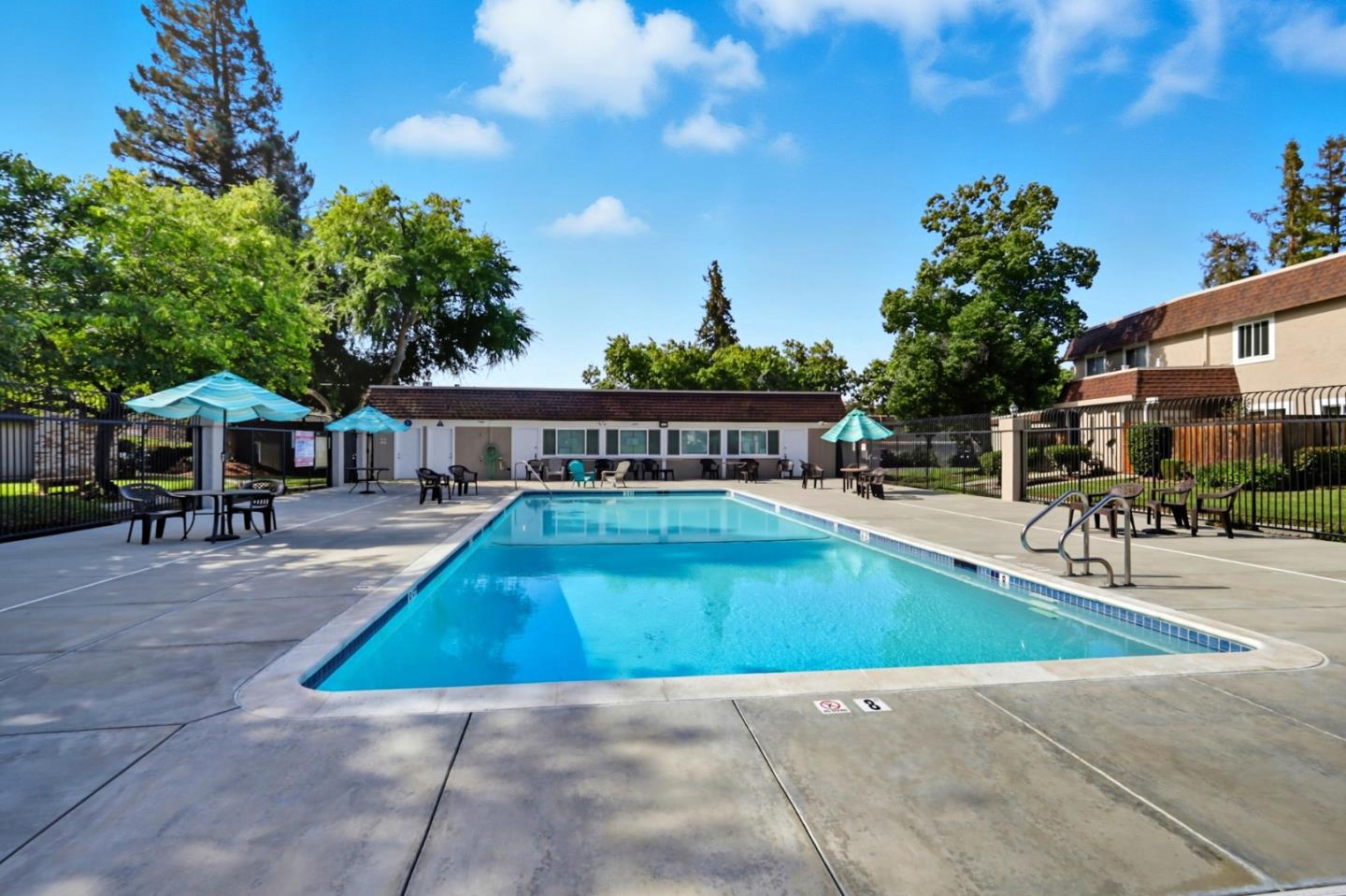 Detail Gallery Image 42 of 47 For 3070 Ironside Ct, San Jose,  CA 95132 - 4 Beds | 2/1 Baths