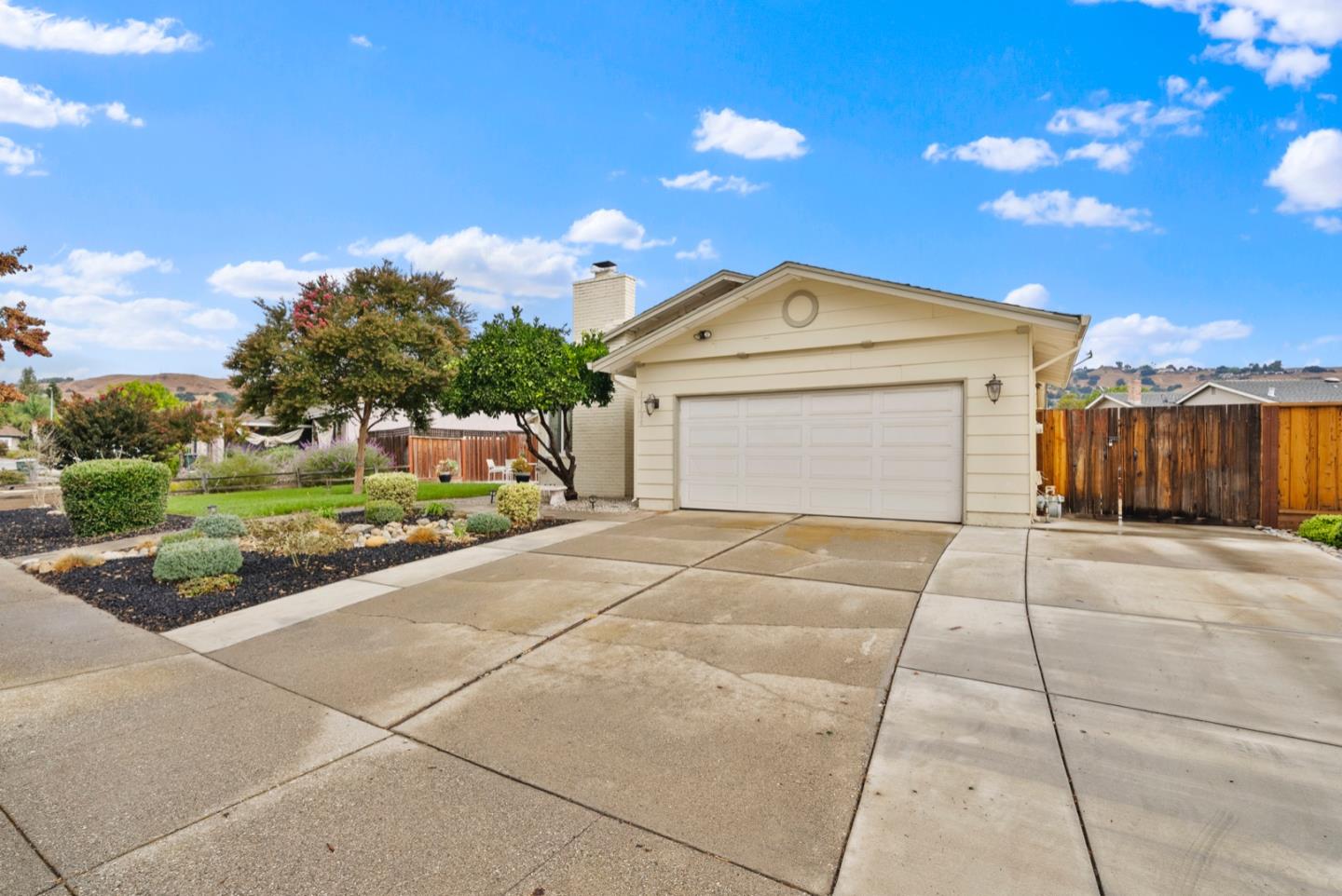 Detail Gallery Image 2 of 18 For 16700 Fountain Ave, Morgan Hill,  CA 95037 - 4 Beds | 2 Baths