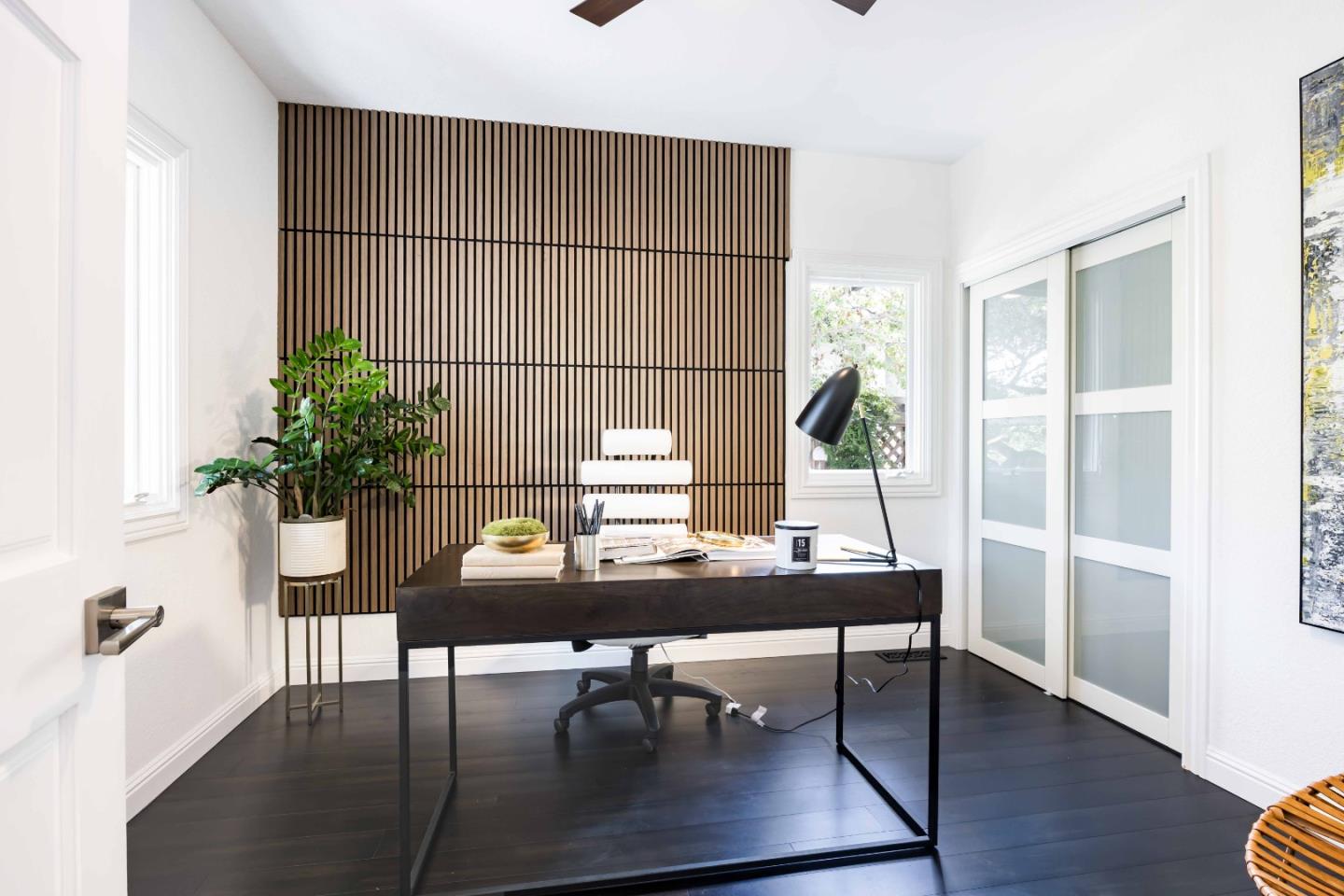 Detail Gallery Image 16 of 37 For 720 Vista Dr, Redwood City,  CA 94062 - 5 Beds | 4/1 Baths