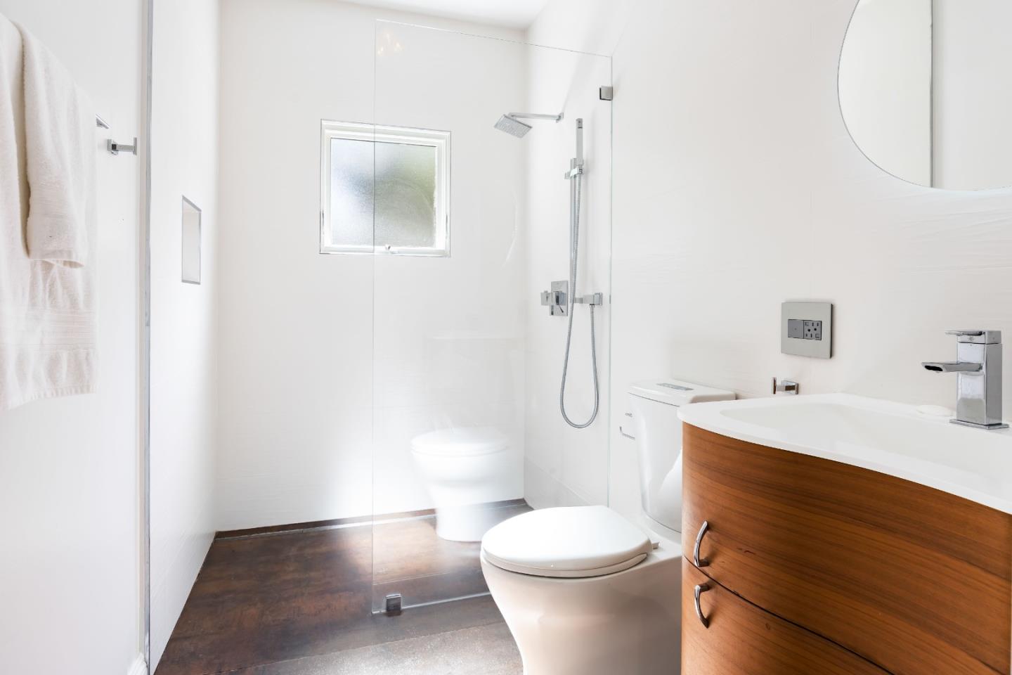 Detail Gallery Image 19 of 37 For 720 Vista Dr, Redwood City,  CA 94062 - 5 Beds | 4/1 Baths