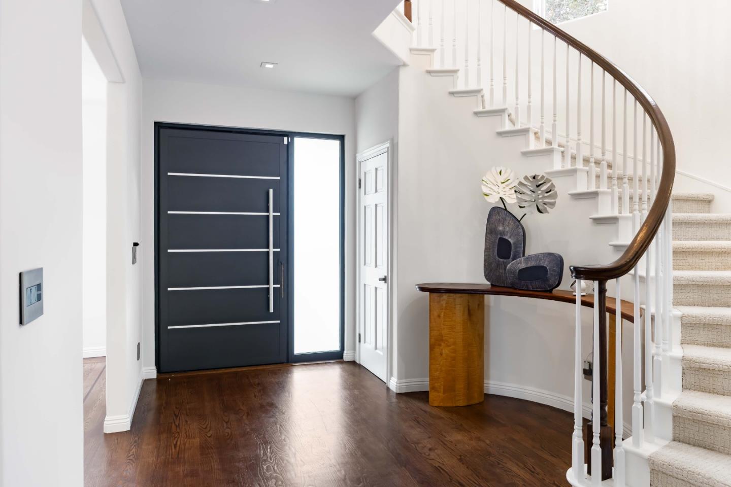 Detail Gallery Image 20 of 37 For 720 Vista Dr, Redwood City,  CA 94062 - 5 Beds | 4/1 Baths