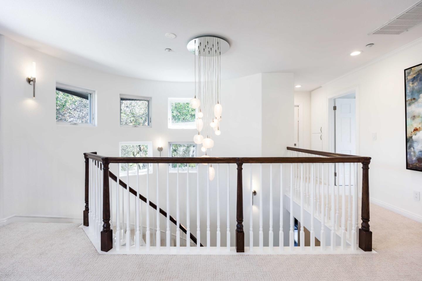 Detail Gallery Image 21 of 37 For 720 Vista Dr, Redwood City,  CA 94062 - 5 Beds | 4/1 Baths