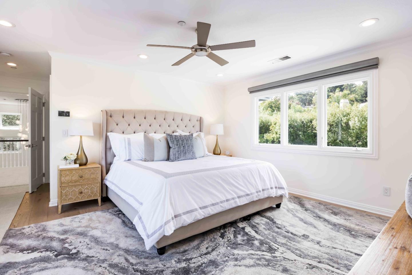 Detail Gallery Image 23 of 37 For 720 Vista Dr, Redwood City,  CA 94062 - 5 Beds | 4/1 Baths