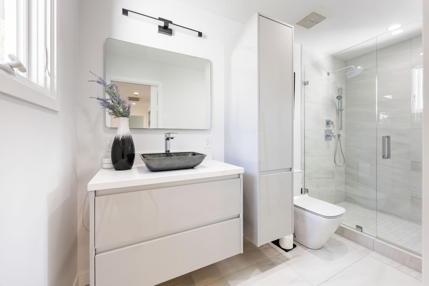 Detail Gallery Image 29 of 37 For 720 Vista Dr, Redwood City,  CA 94062 - 5 Beds | 4/1 Baths