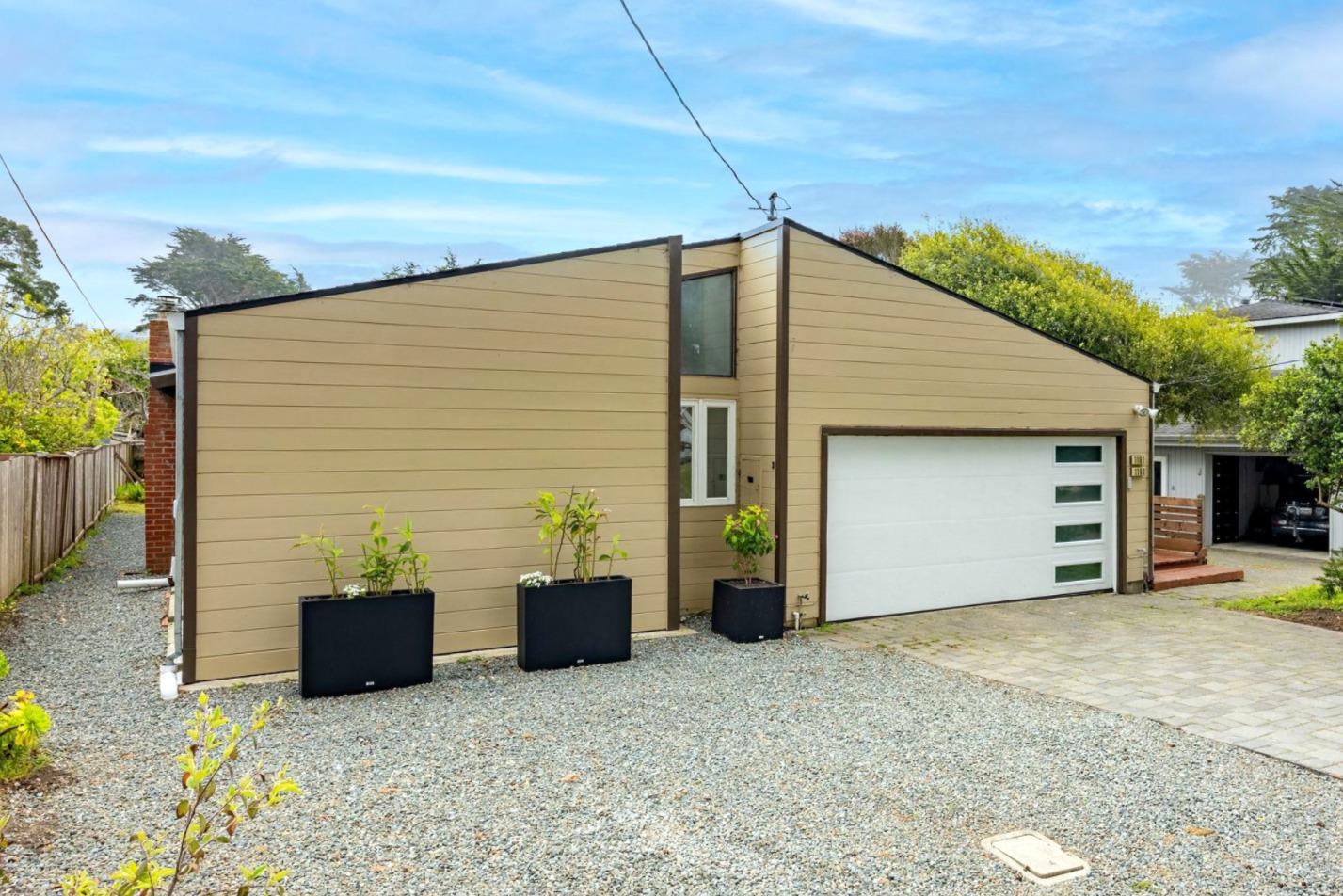 Front Image Thumbnail for ML82023924