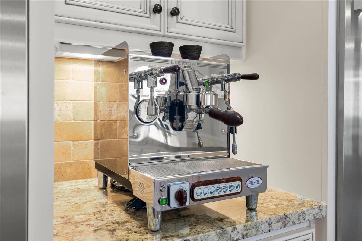 Detail Gallery Image 39 of 96 For 21 Bigleaf Rd, Orinda,  CA 94563 - 4 Beds | 4/1 Baths