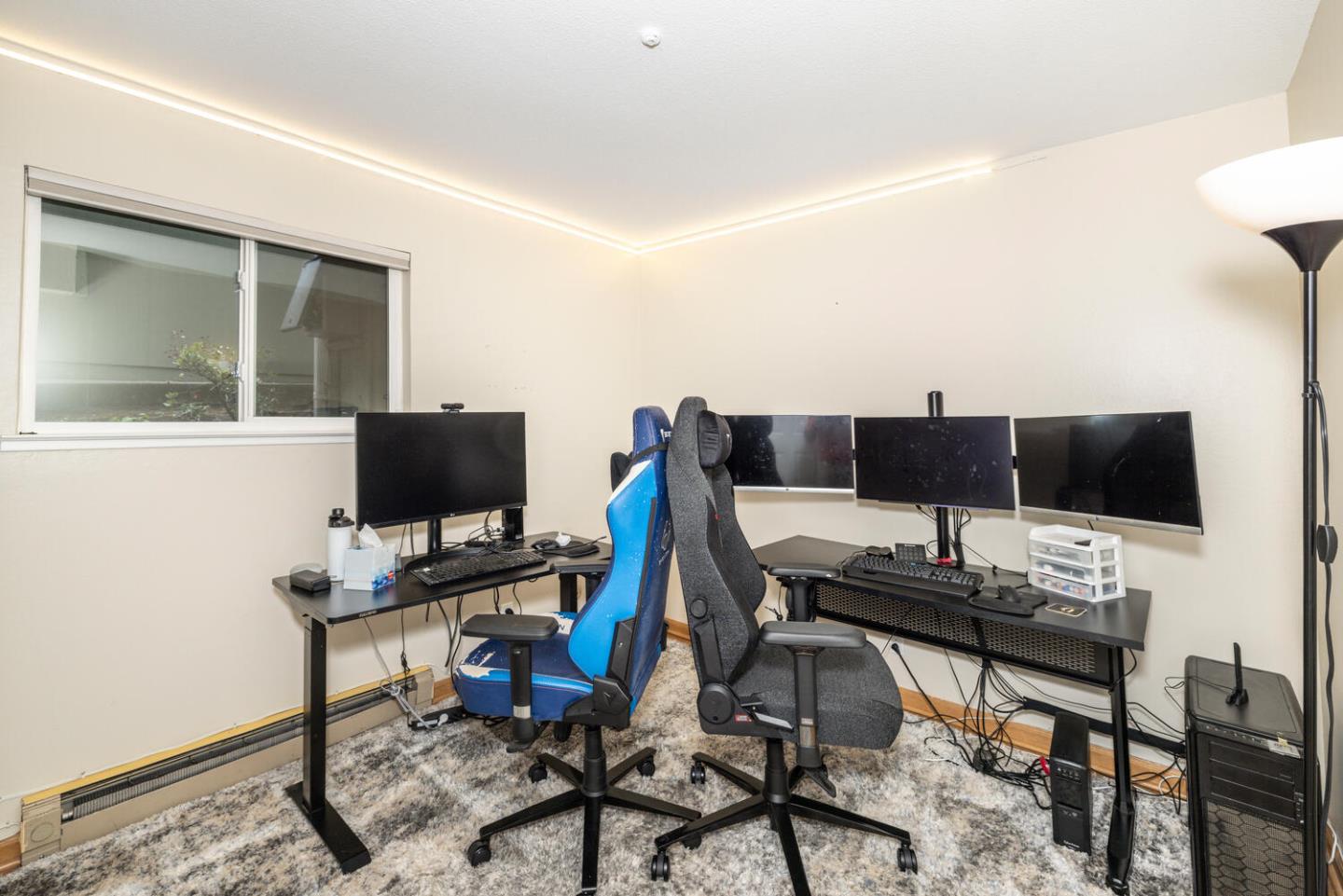 Detail Gallery Image 15 of 24 For 4008 Farm Hill Blvd #102,  Redwood City,  CA 94061 - 2 Beds | 1 Baths