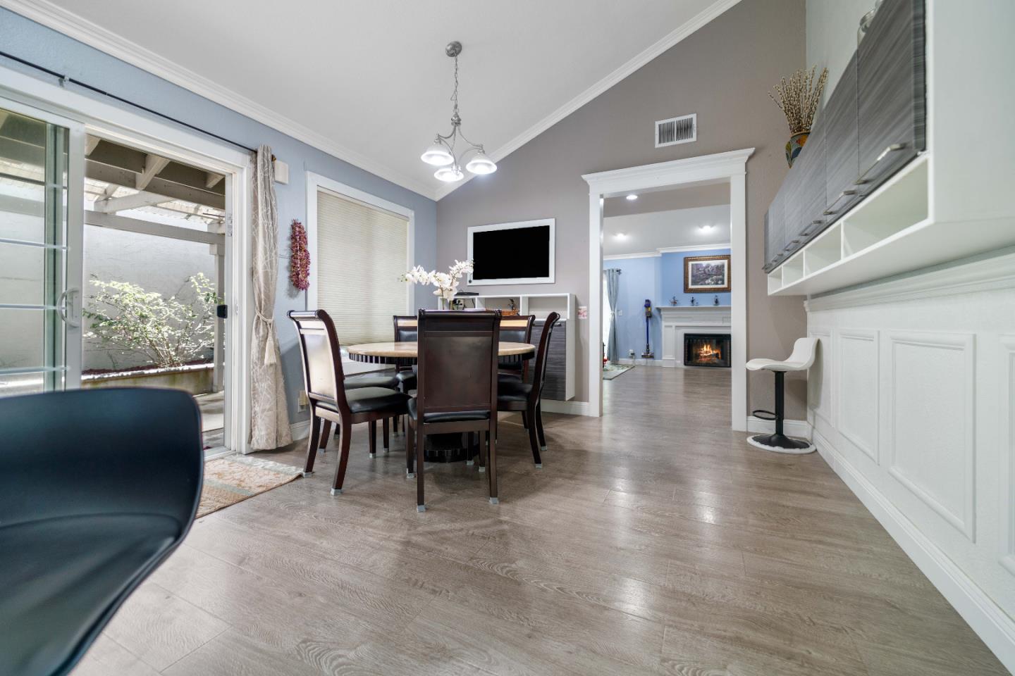 Detail Gallery Image 3 of 19 For 224 Cheris Dr, San Jose,  CA 95123 - 4 Beds | 2 Baths