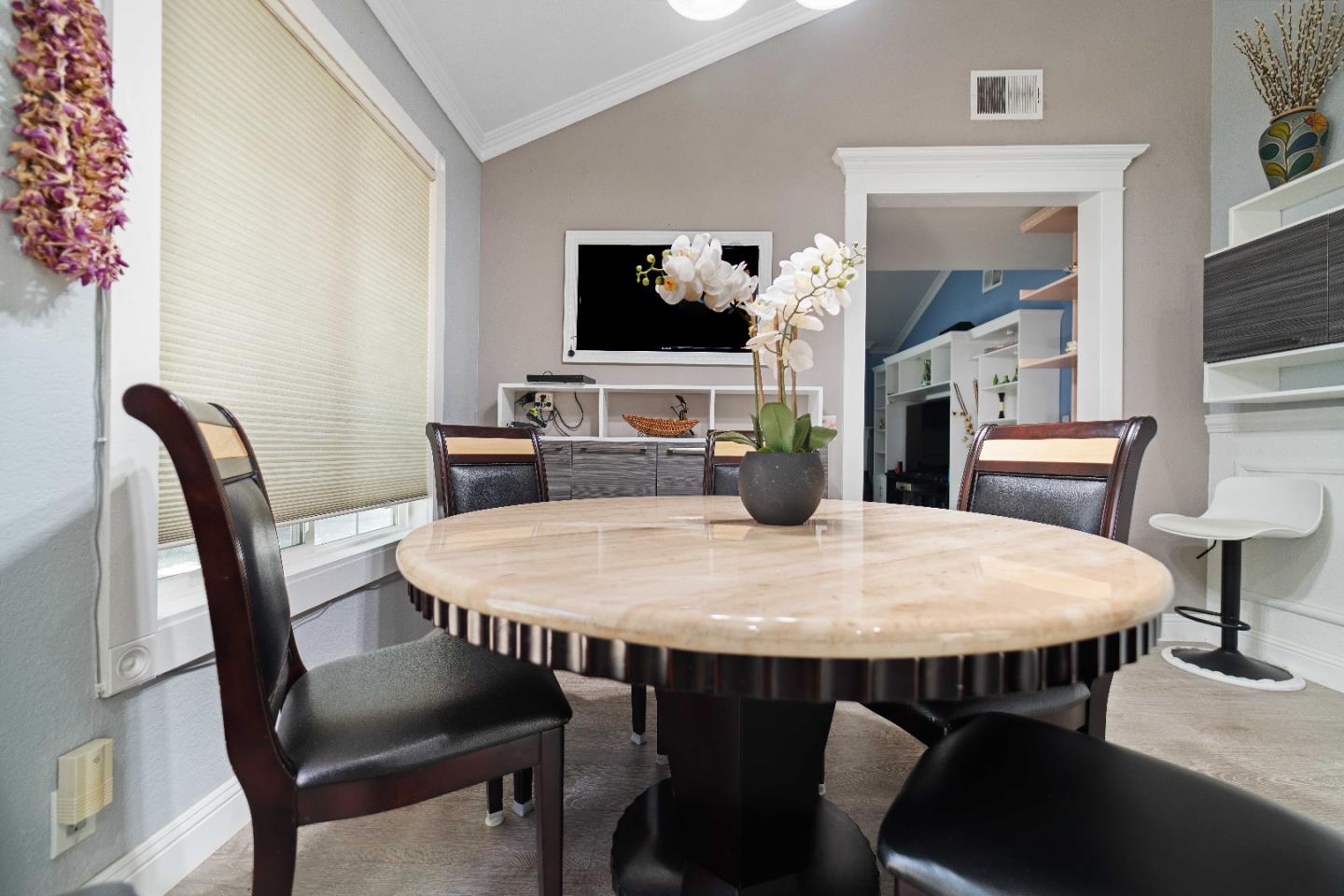 Detail Gallery Image 4 of 19 For 224 Cheris Dr, San Jose,  CA 95123 - 4 Beds | 2 Baths