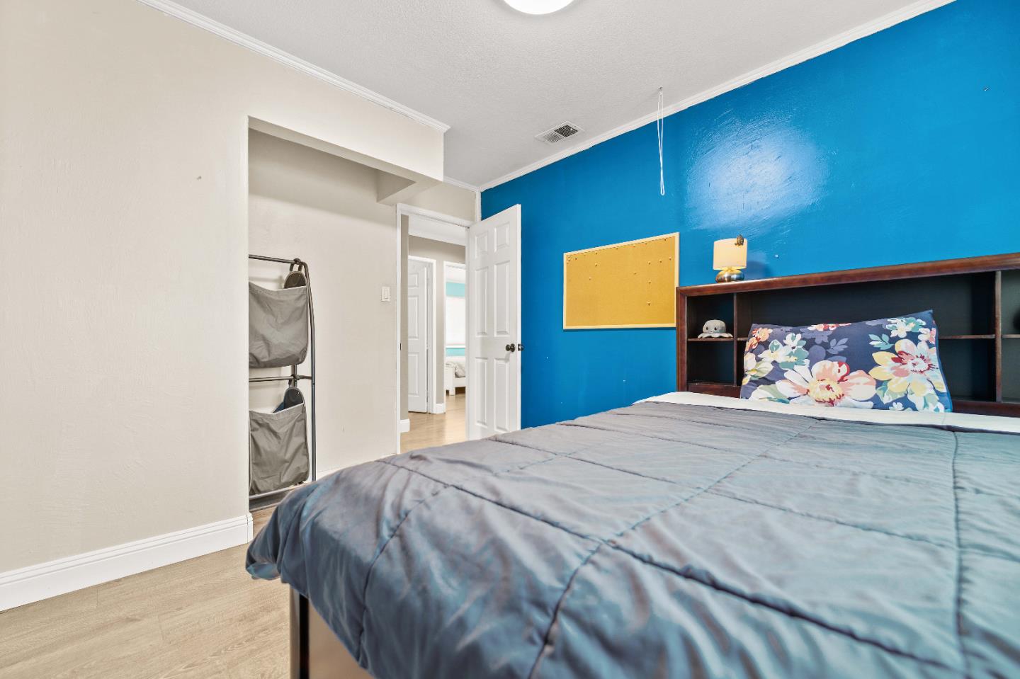 Detail Gallery Image 6 of 19 For 224 Cheris Dr, San Jose,  CA 95123 - 4 Beds | 2 Baths