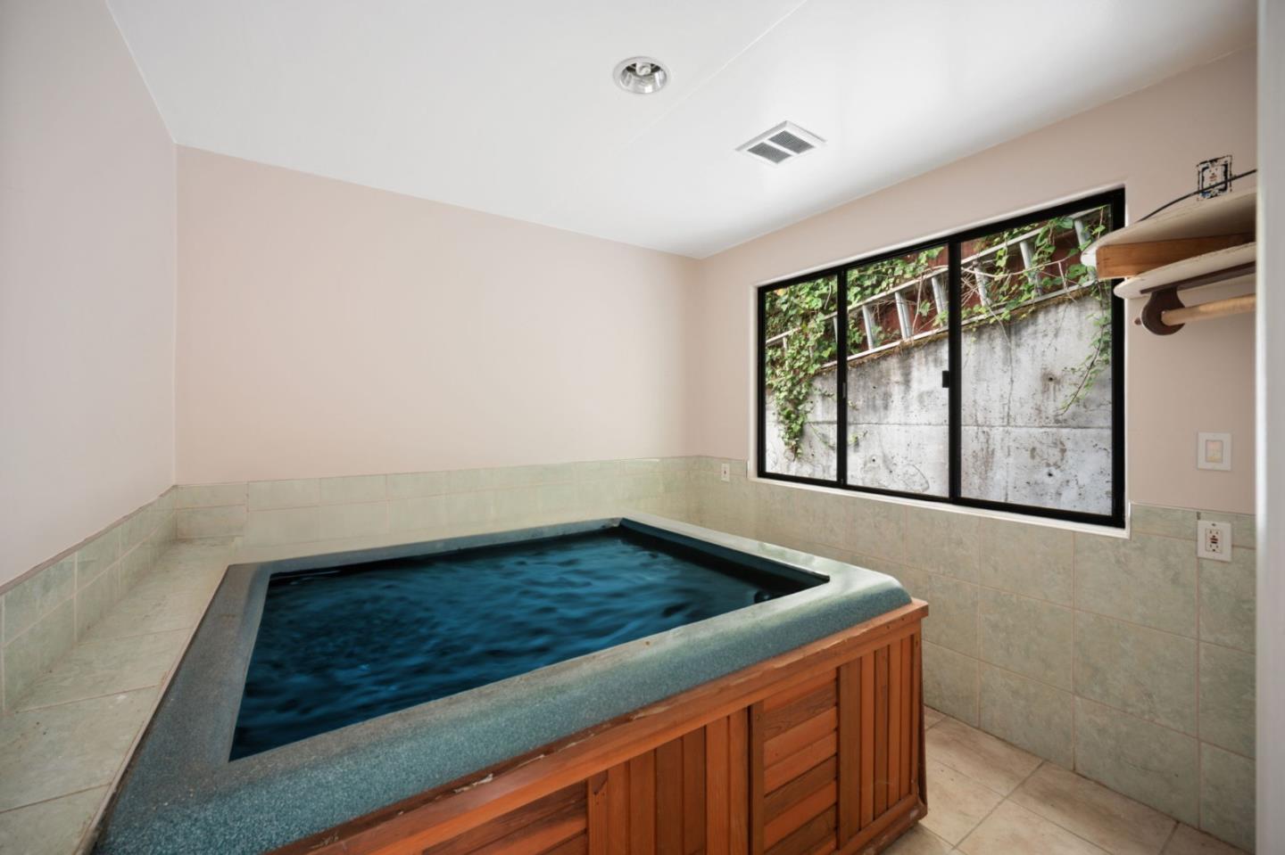 Detail Gallery Image 34 of 52 For 5 Bacon Ct, Daly City,  CA 94015 - 3 Beds | 3 Baths