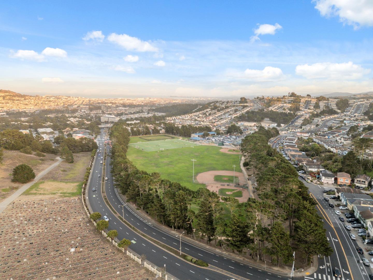 Detail Gallery Image 48 of 52 For 5 Bacon Ct, Daly City,  CA 94015 - 3 Beds | 3 Baths