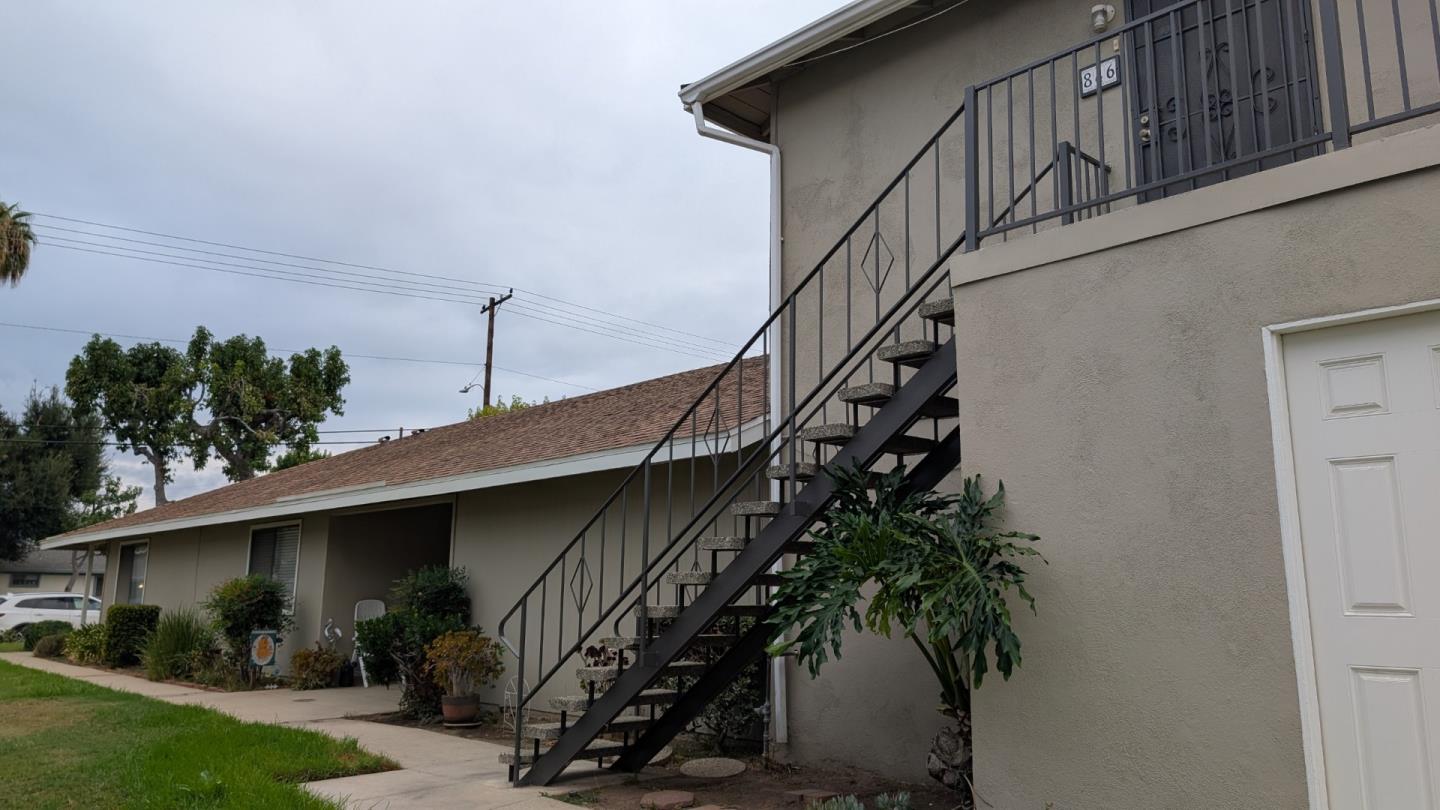 Detail Gallery Image 4 of 7 For 840 Bonita Ave, La Verne,  CA 91750 - – Beds | – Baths