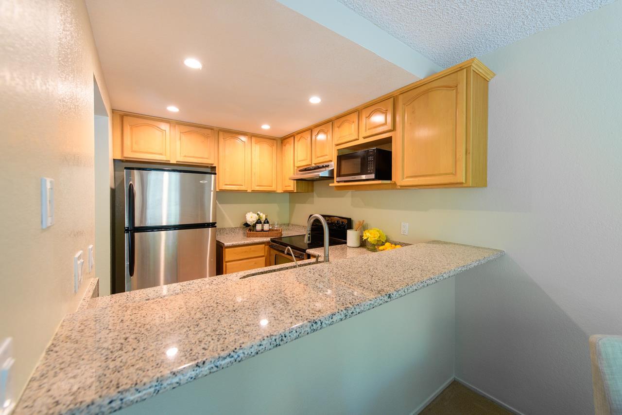 Detail Gallery Image 4 of 14 For 1058 Tekman Dr, San Jose,  CA 95122 - 1 Beds | 1 Baths