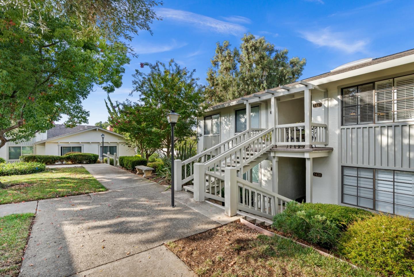 Detail Gallery Image 31 of 44 For 5437 Cribari Grn, San Jose,  CA 95135 - 2 Beds | 2 Baths