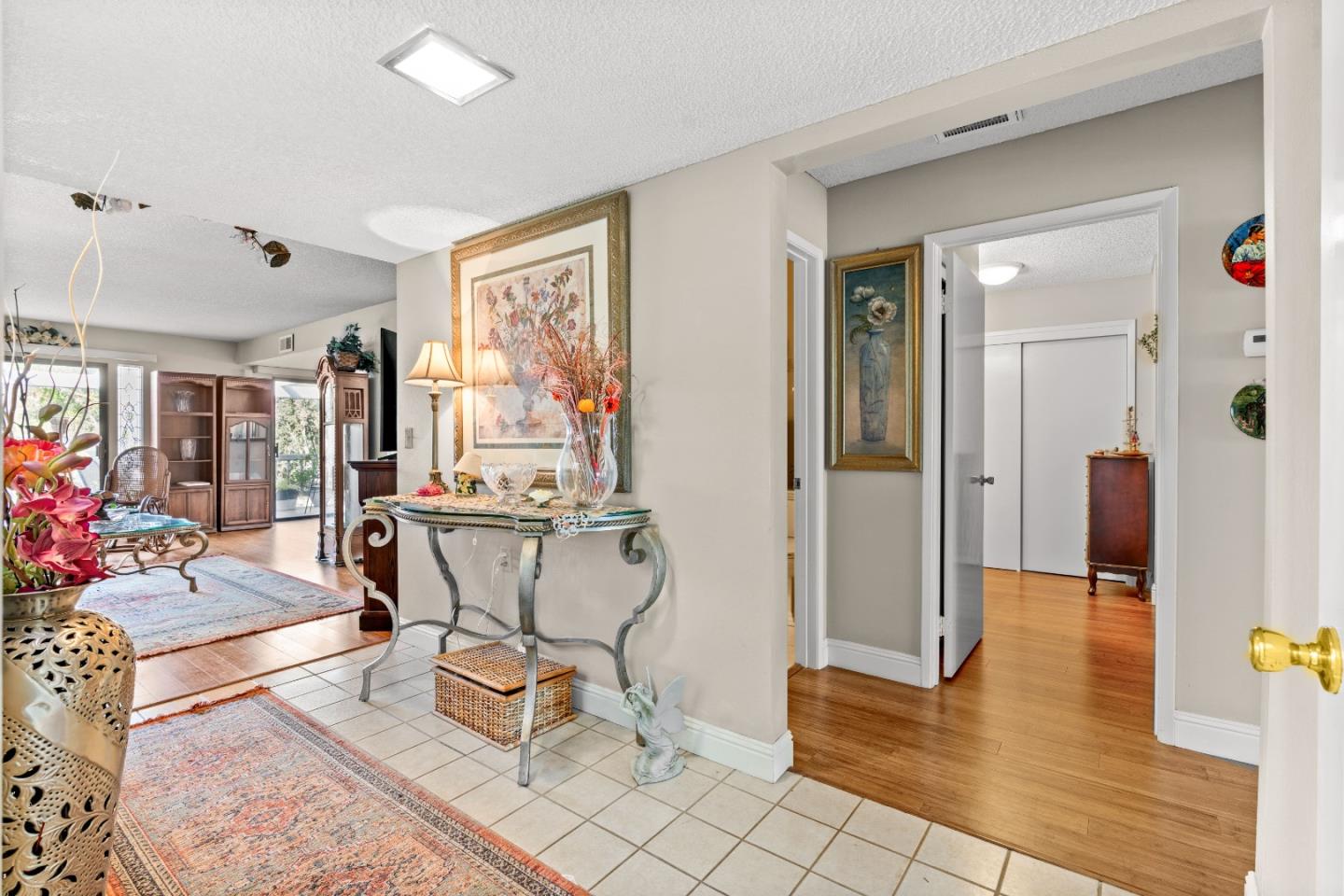 Detail Gallery Image 7 of 44 For 5437 Cribari Grn, San Jose,  CA 95135 - 2 Beds | 2 Baths