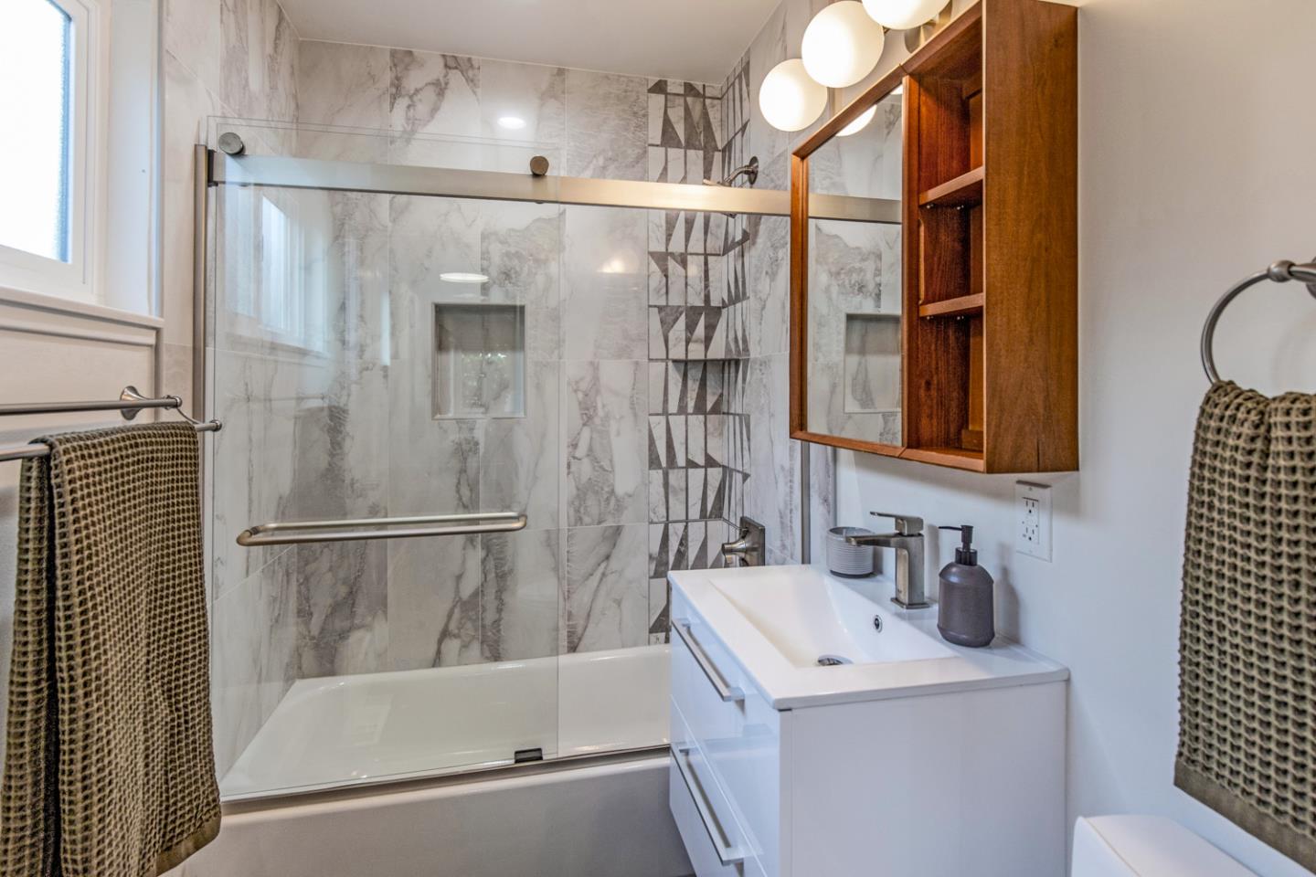 Detail Gallery Image 14 of 24 For 746 6th Ave, Redwood City,  CA 94063 - 2 Beds | 2 Baths