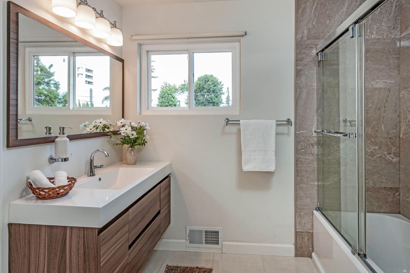 Detail Gallery Image 17 of 24 For 746 6th Ave, Redwood City,  CA 94063 - 2 Beds | 2 Baths