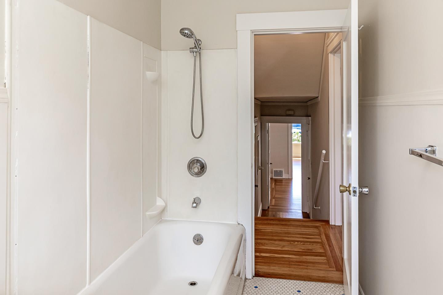 Detail Gallery Image 34 of 48 For 828 Highland Ave, San Mateo,  CA 94401 - – Beds | – Baths