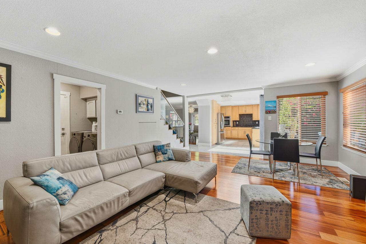 Detail Gallery Image 12 of 44 For 4802 Rio Vista Ave, San Jose,  CA 95129 - 4 Beds | 3/1 Baths