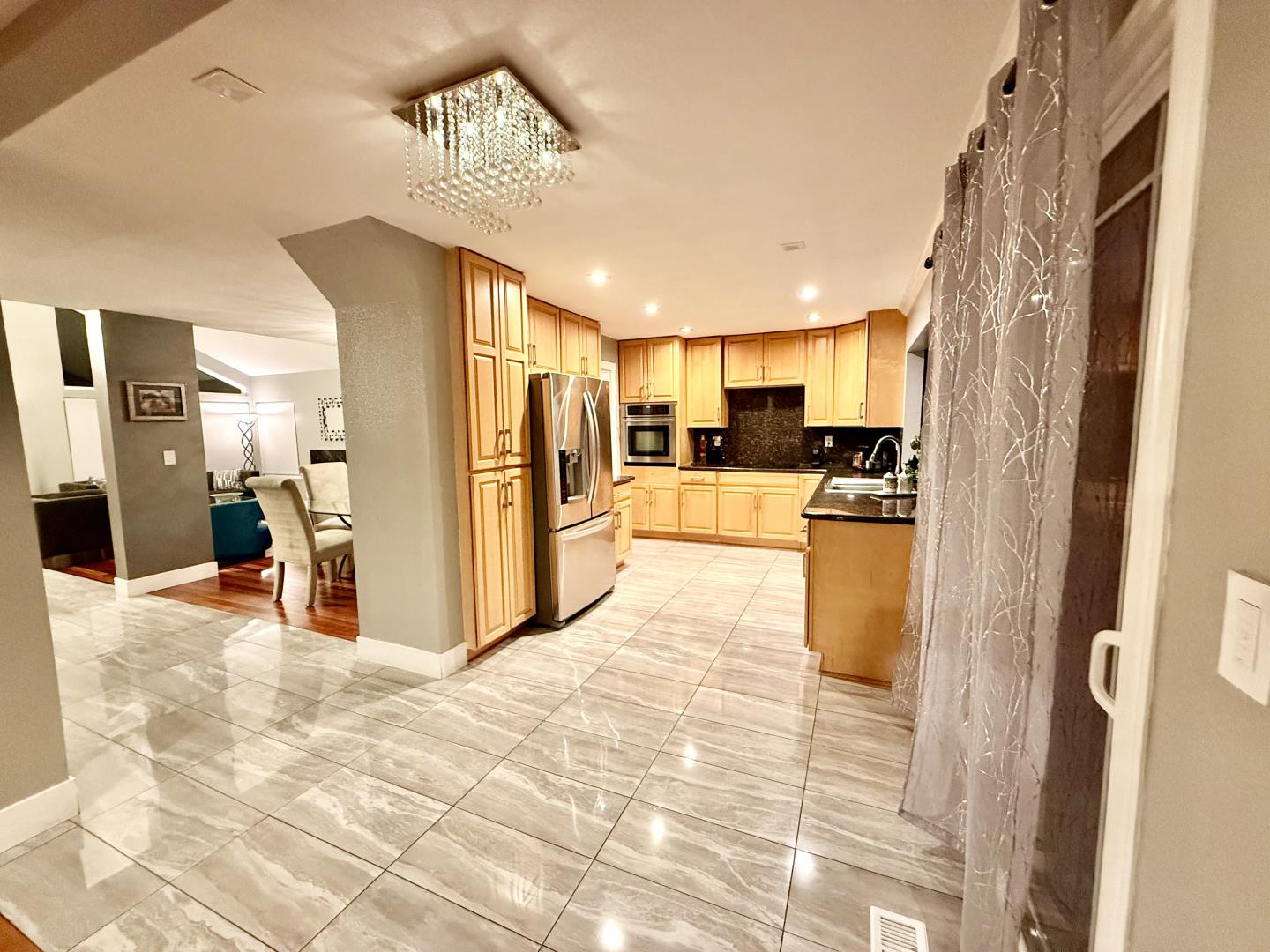 Detail Gallery Image 14 of 44 For 4802 Rio Vista Ave, San Jose,  CA 95129 - 4 Beds | 3/1 Baths