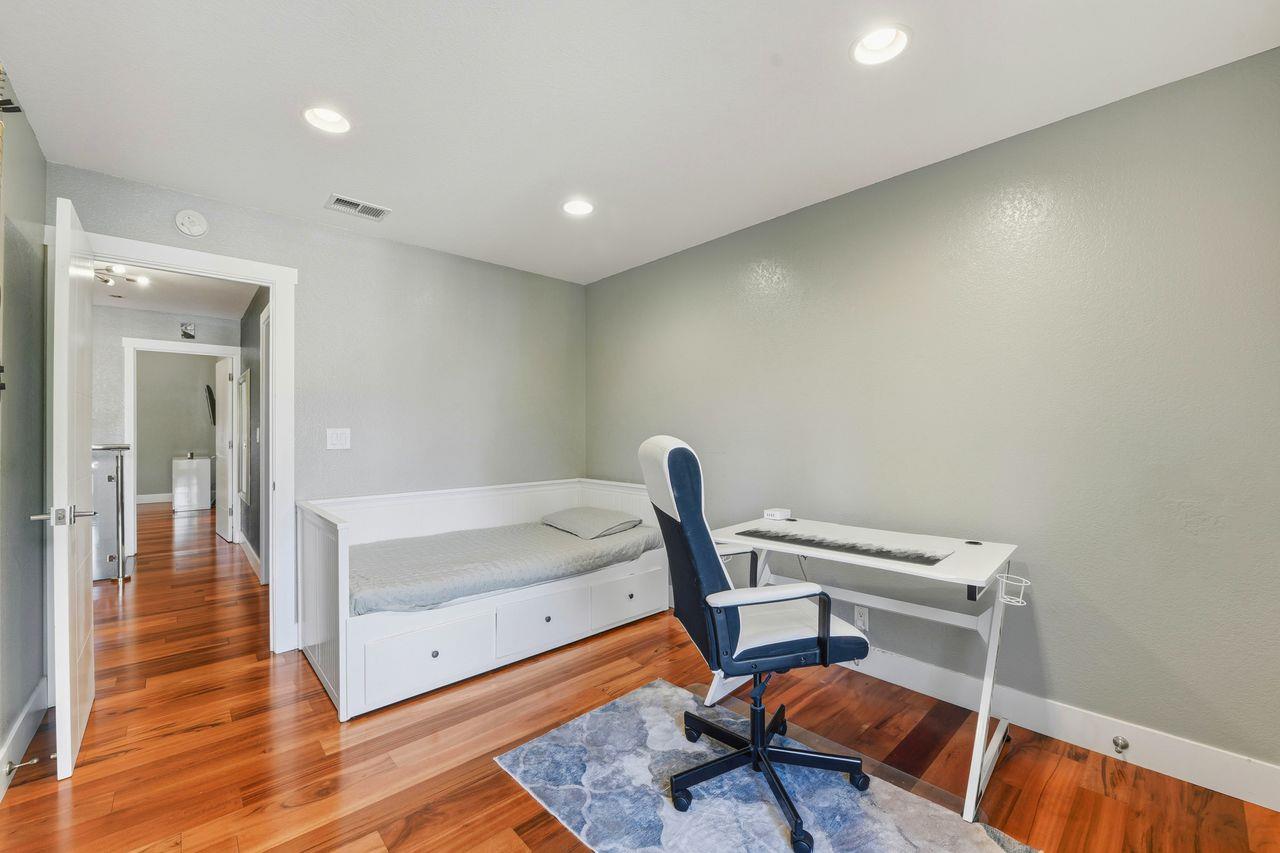 Detail Gallery Image 19 of 44 For 4802 Rio Vista Ave, San Jose,  CA 95129 - 4 Beds | 3/1 Baths