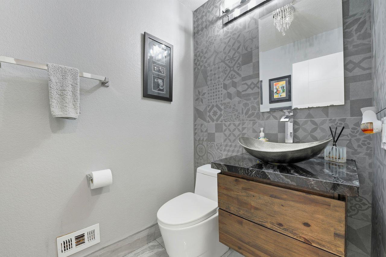 Detail Gallery Image 31 of 44 For 4802 Rio Vista Ave, San Jose,  CA 95129 - 4 Beds | 3/1 Baths