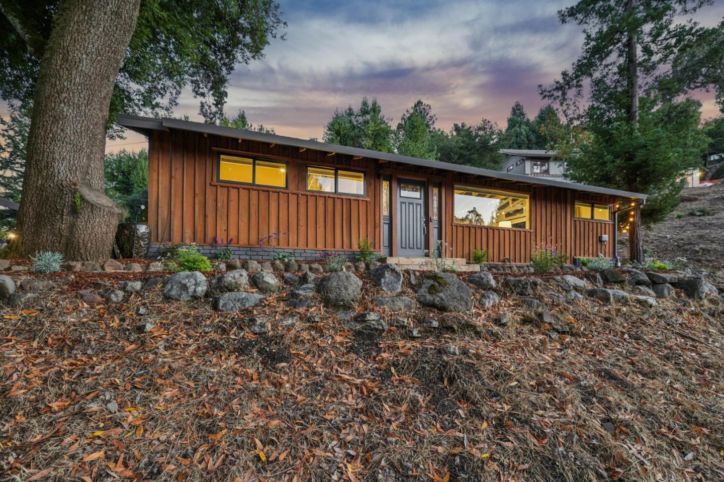 Detail Gallery Image 4 of 25 For 76 Old Spanish Trl, Portola Valley,  CA 94028 - 2 Beds | 2 Baths