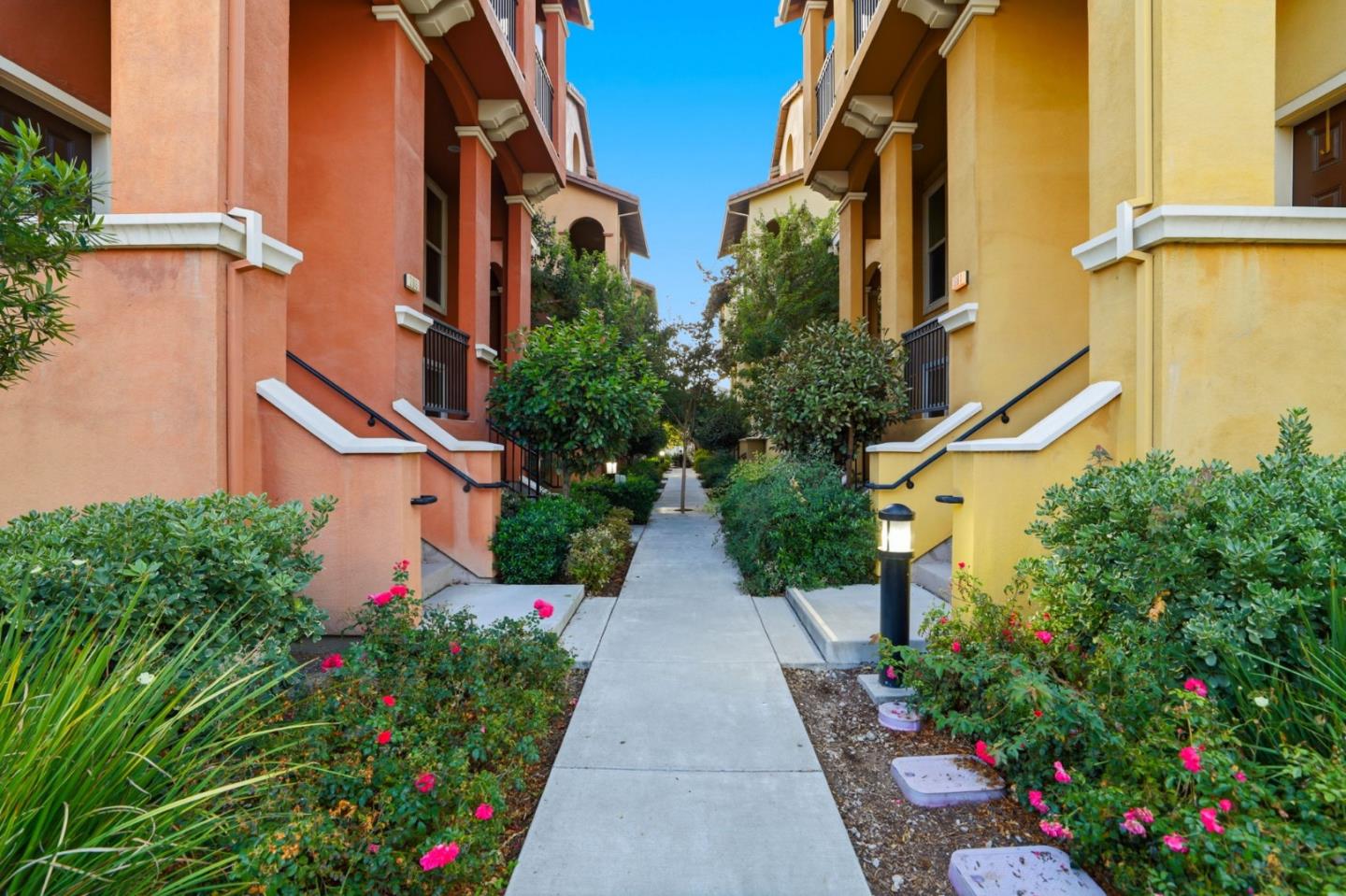 Detail Gallery Image 35 of 39 For 2037 Lee Way, Milpitas,  CA 95035 - 3 Beds | 3 Baths