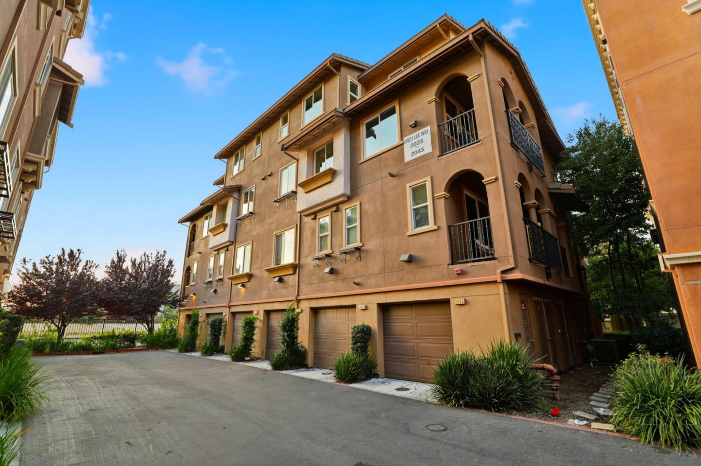 Detail Gallery Image 37 of 39 For 2037 Lee Way, Milpitas,  CA 95035 - 3 Beds | 3 Baths