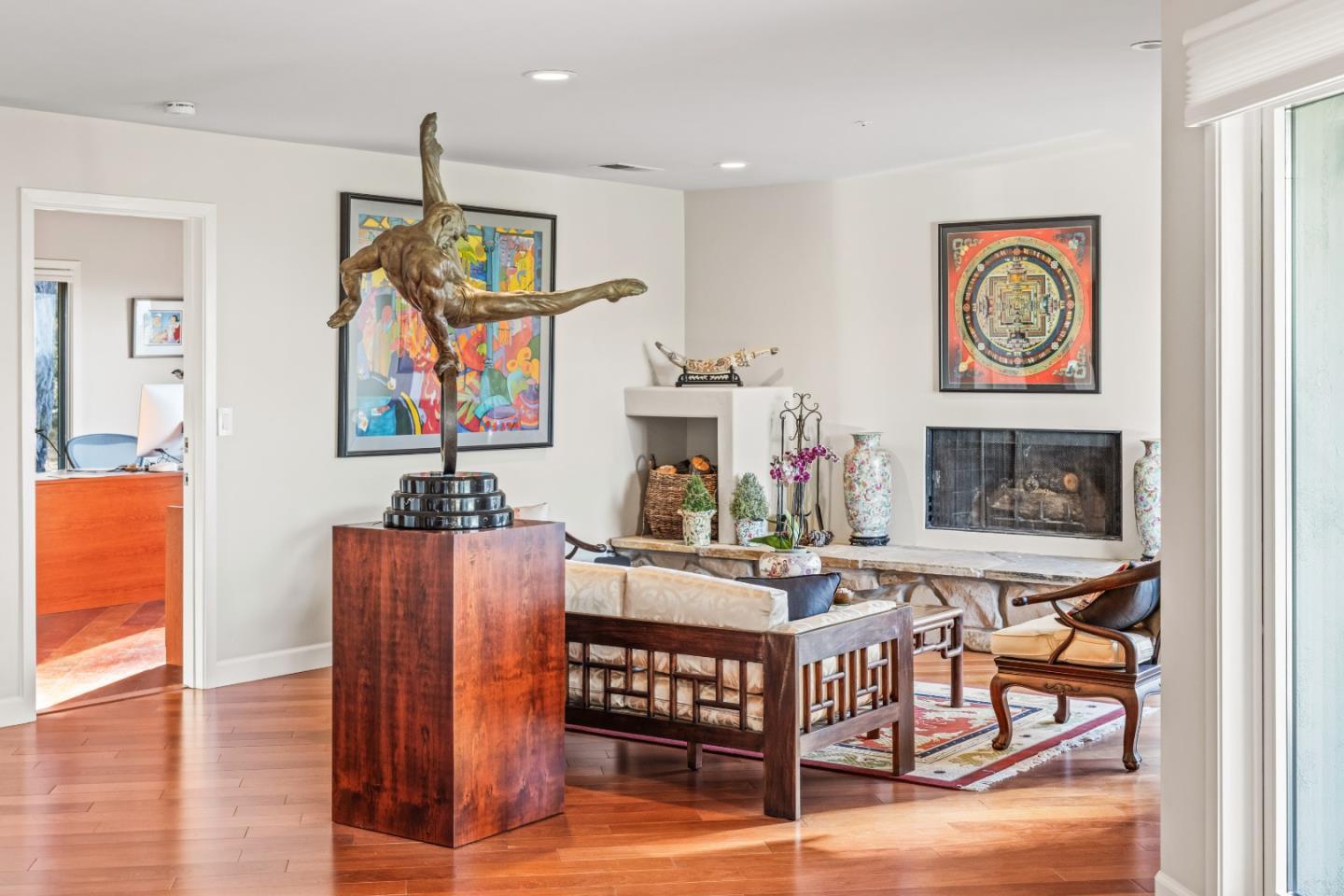 Detail Gallery Image 13 of 41 For 100 Cypress Way, Carmel,  CA 93923 - 5 Beds | 4/1 Baths