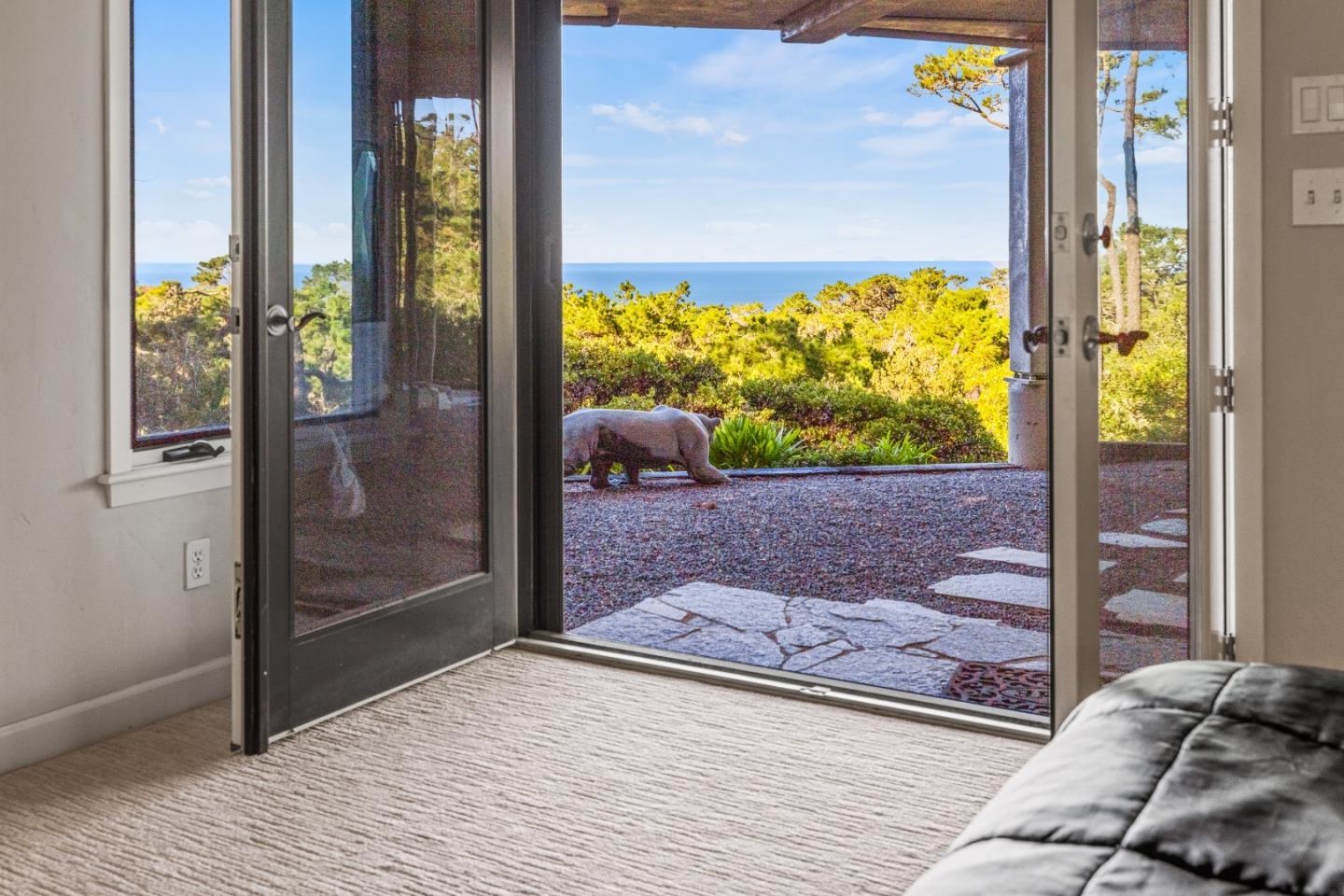 Detail Gallery Image 19 of 41 For 100 Cypress Way, Carmel,  CA 93923 - 5 Beds | 4/1 Baths